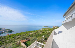 Nice Apartment In Primosten With House Sea View